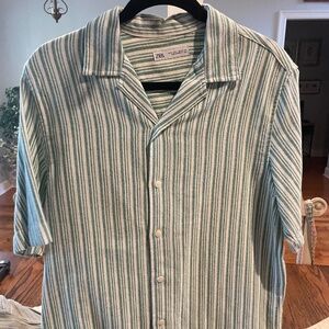 Men's Woven Striped Short Sleeve Button Down